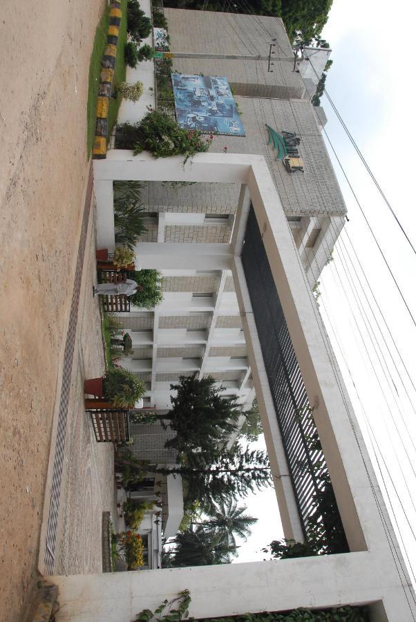 Hassan Ashok Hotel Luaran gambar