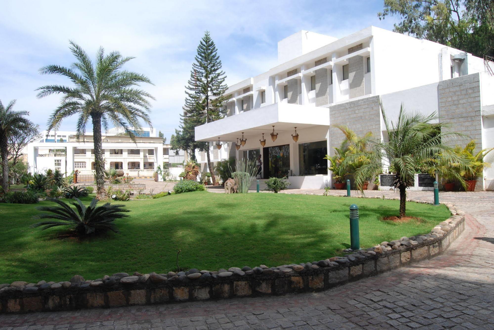 Hassan Ashok Hotel Luaran gambar